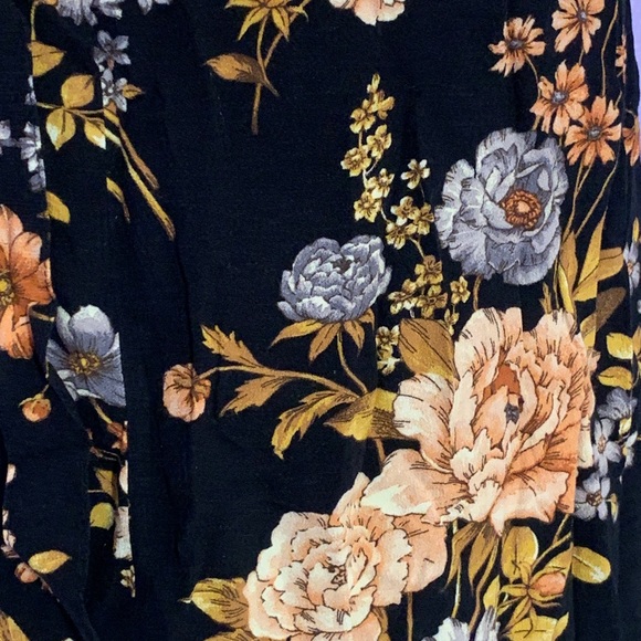 AE wrap skirt - Picture 3 of 4